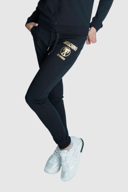 Pantaloni de trening...