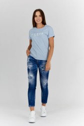 GUESS Błękitny t-shirt damski z białym logo