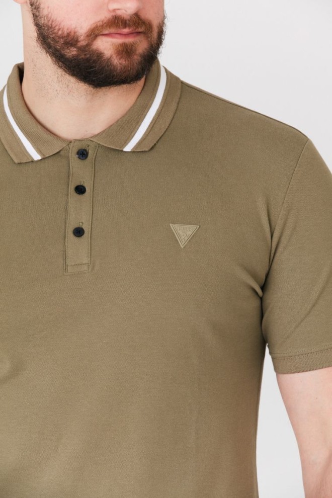 Tricou polo GUESS kaki pentru bărbați cu guler în dungi