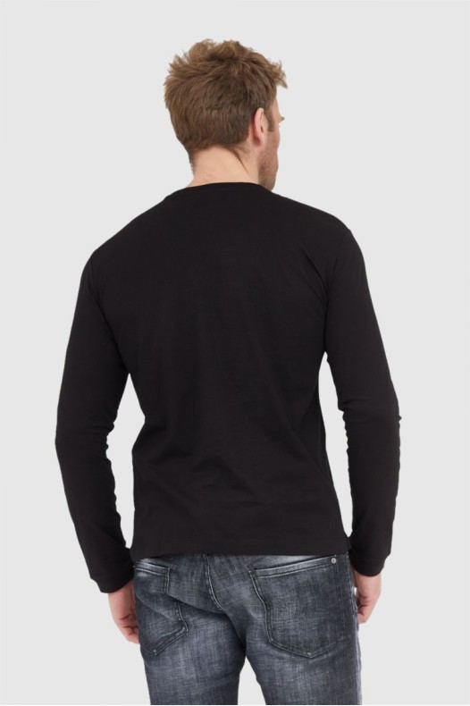 EA7 Black men's longsleeve...