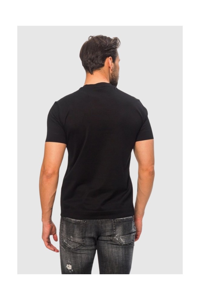 EMPORIO ARMANI Czarny t-shirt męski z wymienną aplikacją