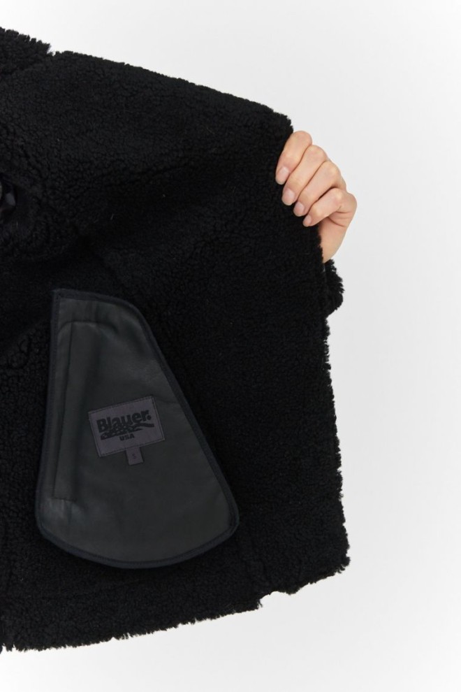 BLAUER Palton negru pentru femei din piele de oaie cu mâneci matlasate