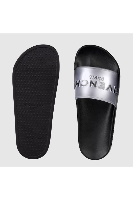 GIVENCHY Flip-flops...
