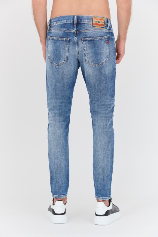 DIESEL Niebieski jeansy...