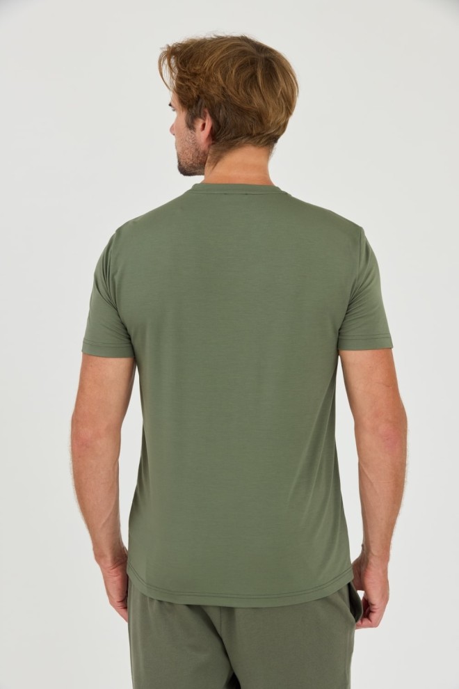 EA7 Green t-shirt