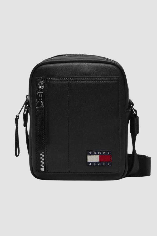 TOMMY JEANS Black sachet with large zipper closure