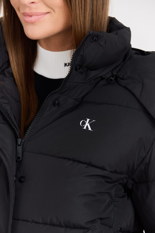 CALVIN KLEIN Czarna matowa damska kurtka z małym logo