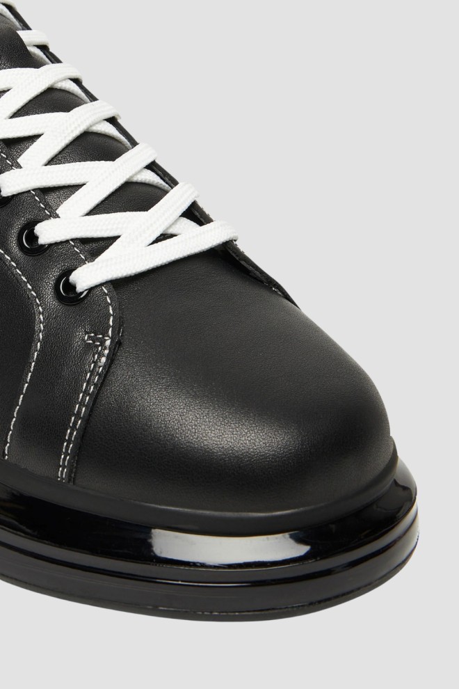 KARL LAGERFELD Czarne męskie sneakersy skórzane Kapri Kushion Lo Lace