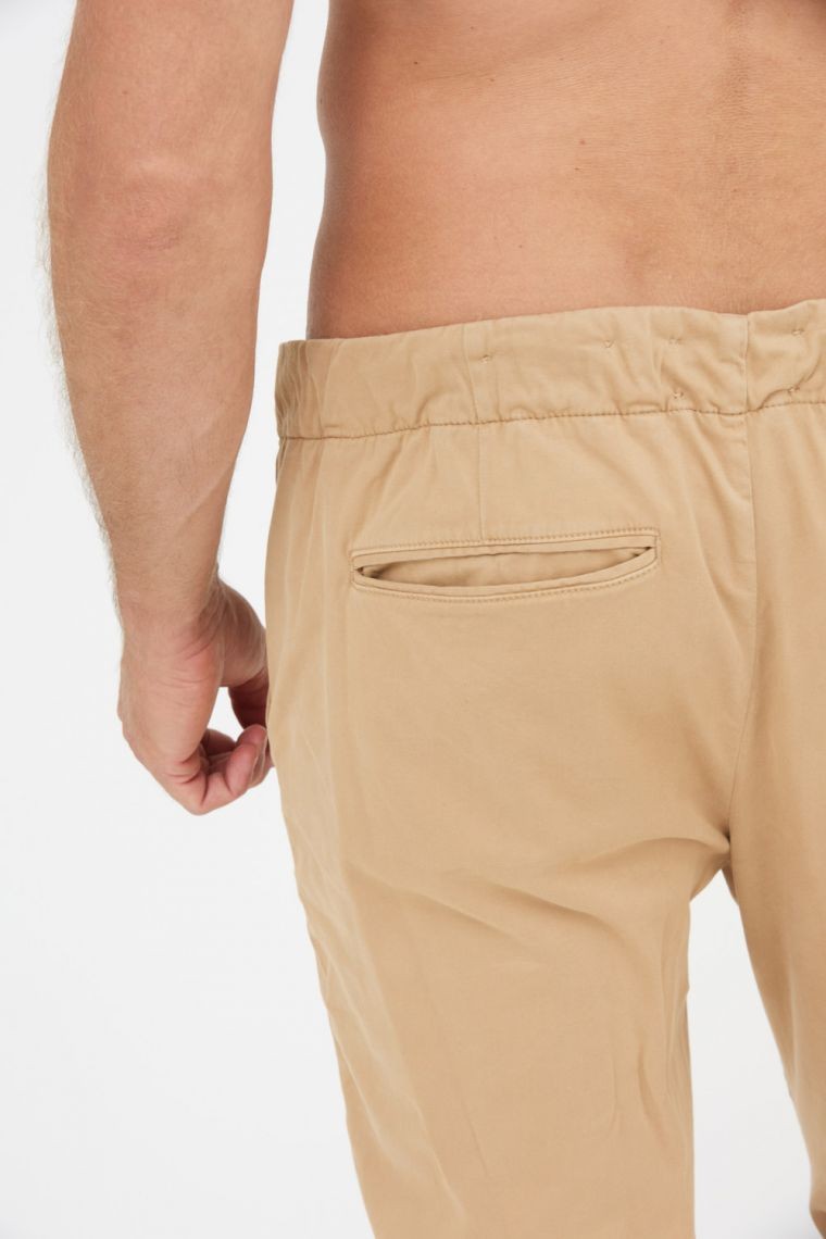 7 FOR ALL MANKIND Beżowe spodnie męskie jogger Chino