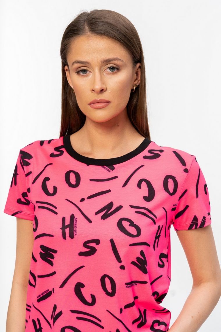 MOSCHINO Różowy t-shirt w czarne litery