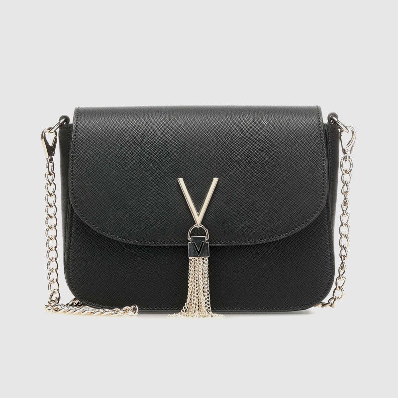 VALENTINO Połyskująca czarna torebka z ozdobnym V divina sa satchel