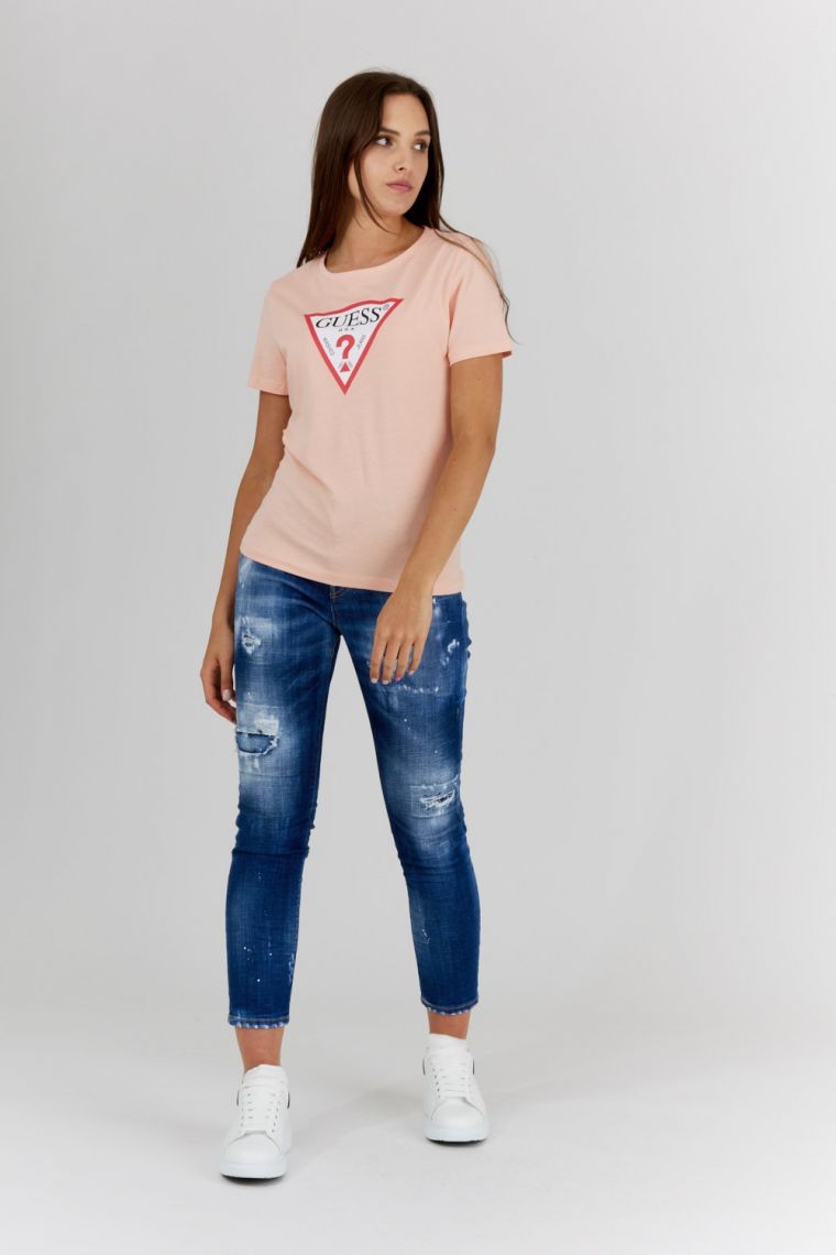 GUESS Tricou de culoare piersică pentru femei cu logo triunghiular