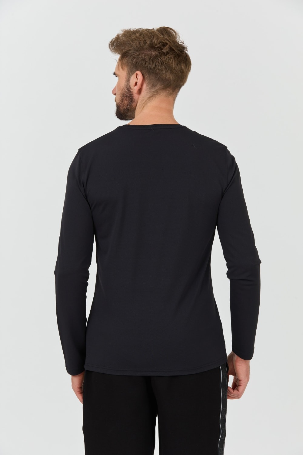 GUESS Czarny męski longsleeve New Tech Str T