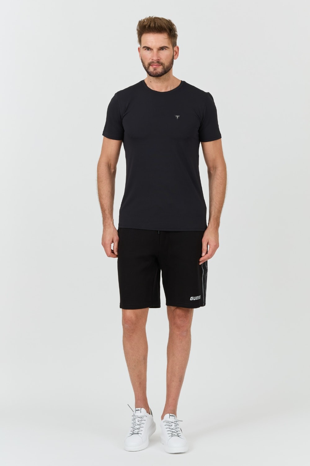 GUESS Чорна чоловіча футболка New Tech Str