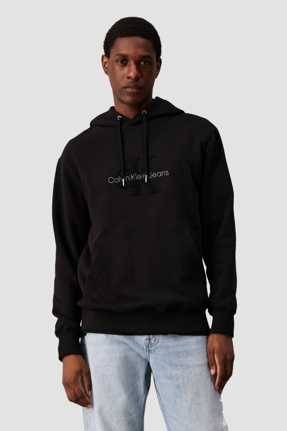 CALVIN KLEIN Czarna męska bluza z haftowanym logo