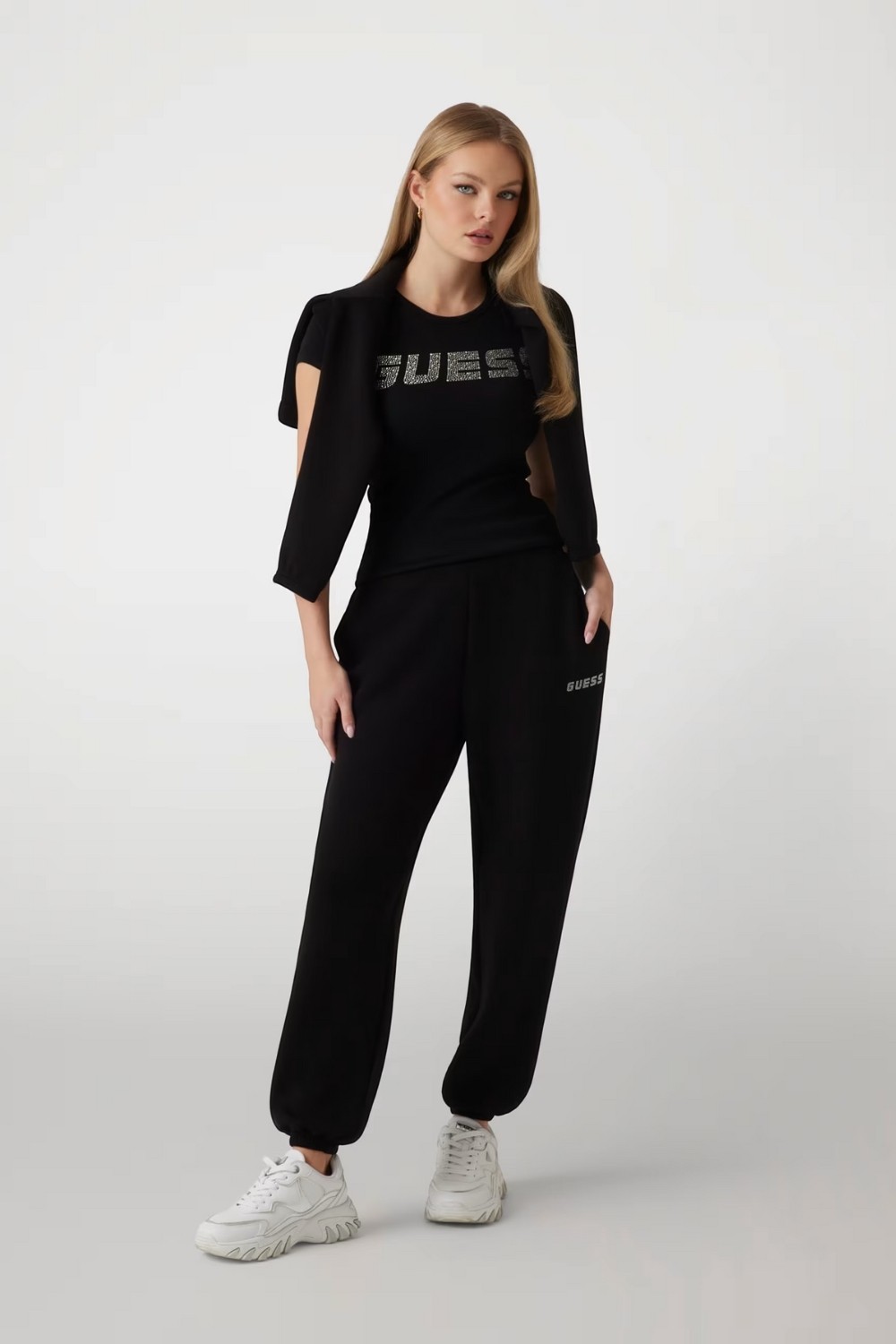 GUESS Czarny damski t-shirt Kiara