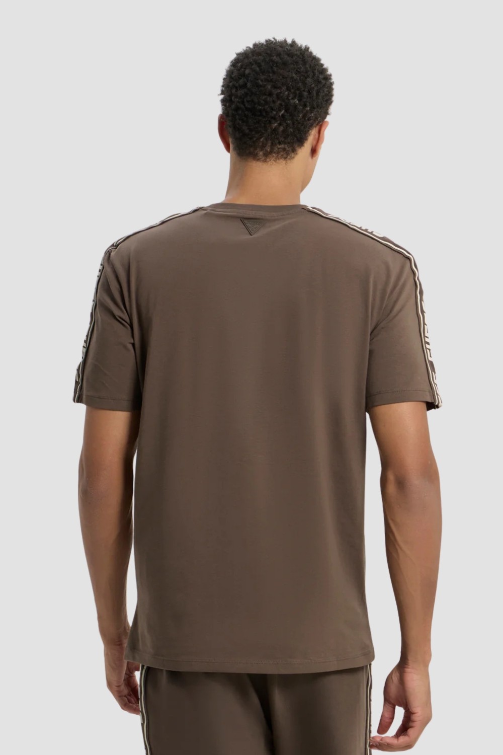 GUESS Brązowy męski t-shirt Arlo