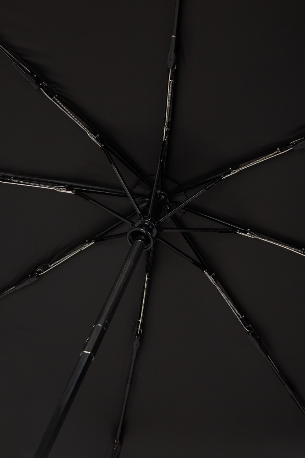 KARL LAGERFELD Czarny damski parasol Ikon SM