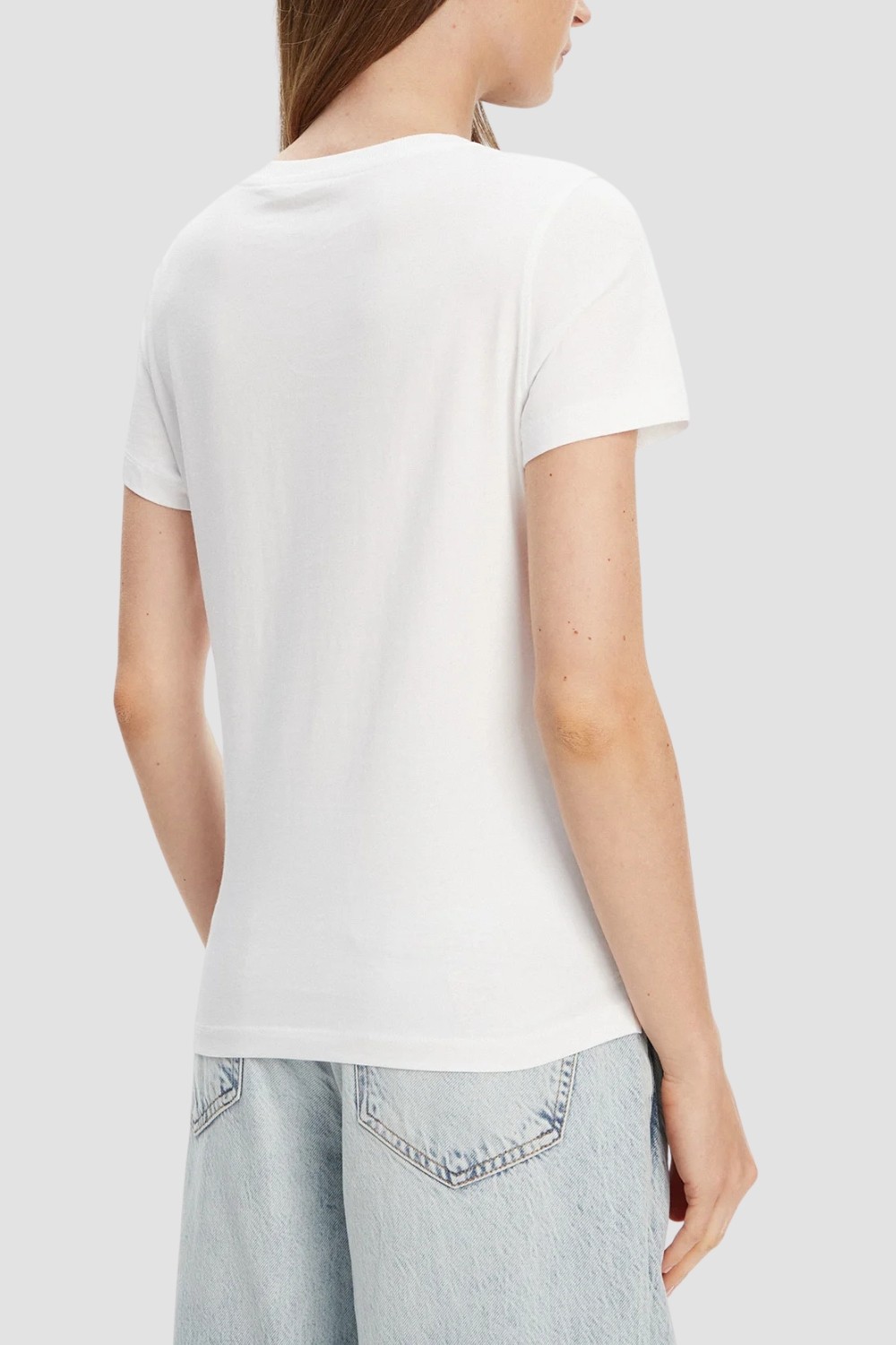 GUESS Biały damski t-shirt Pearls Love