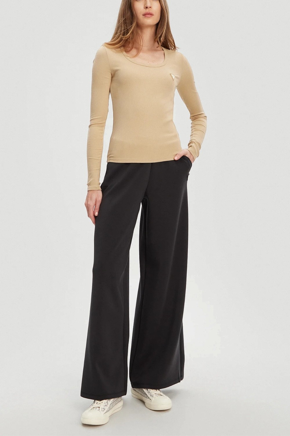 GUESS Beżowy damski longsleeve Colette