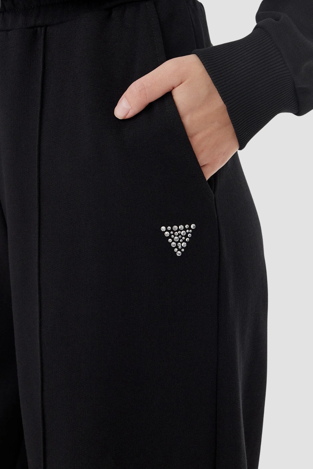 GUESS Czarne dresowe spodnie damskie Primula