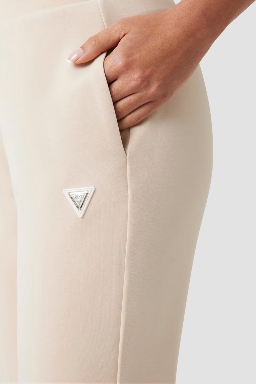 GUESS Spodnie damskie dresowe w kolorze taupe Olympe