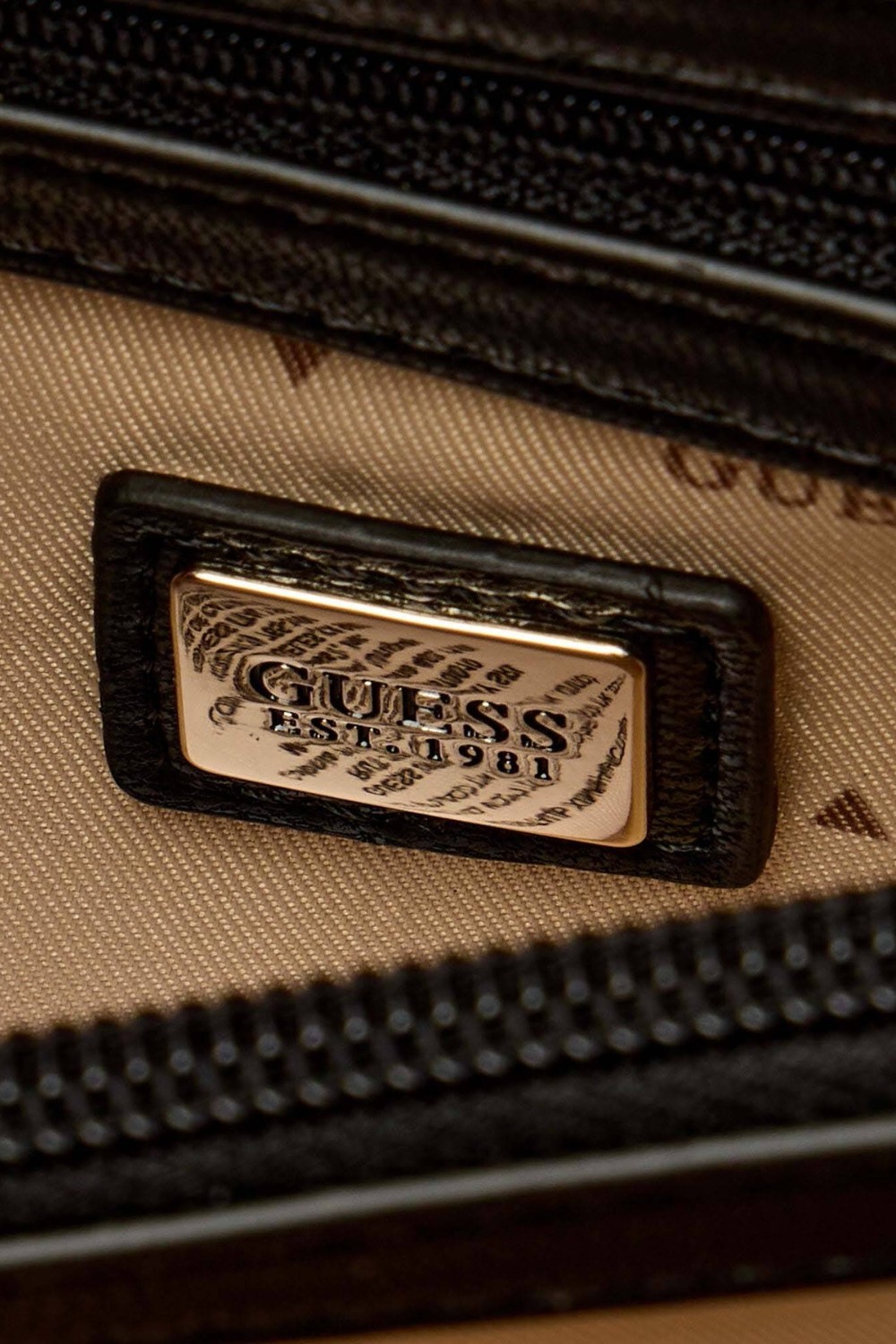 Жіночий клатч GUESS Black Everlee Convertible