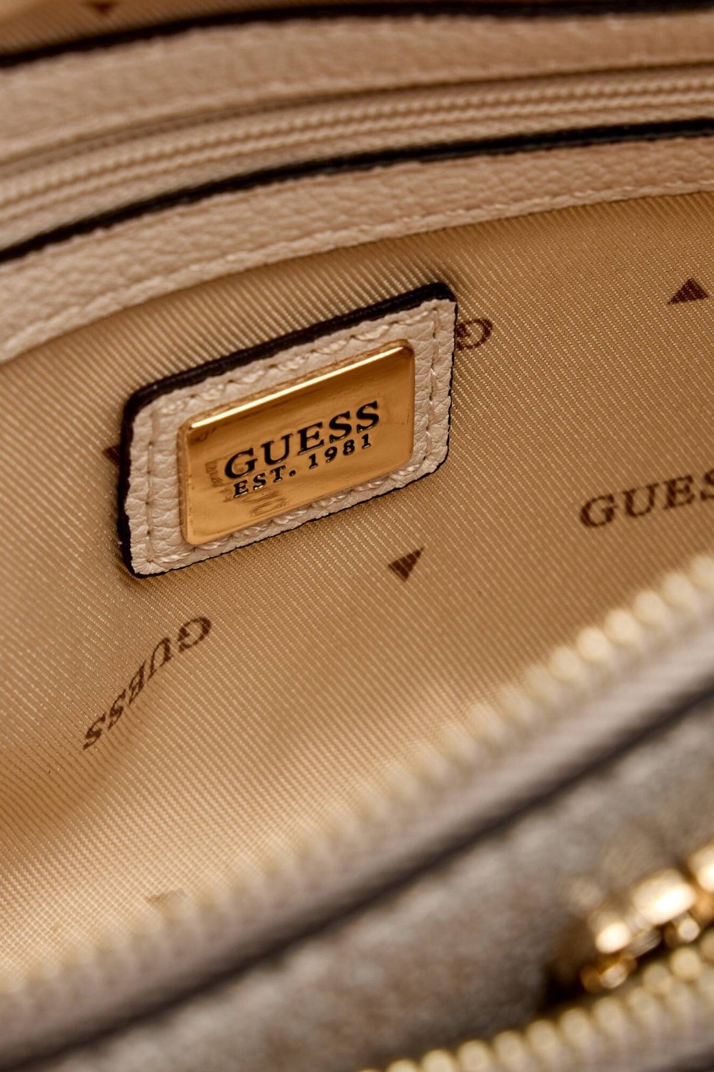 GUESS Biała damska kopertówka 2 w 1 Noelle II